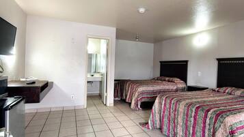 Room, 2 Queen Beds, Non Smoking