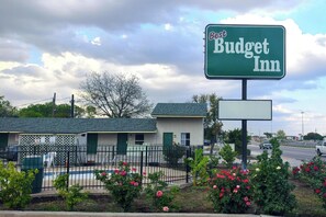 Exterior - Best Budget Inn San Marcos, TX (San Marcos)