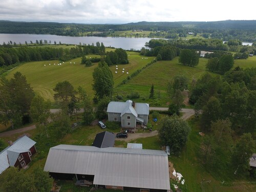Farm with lake view / Lake view farm house