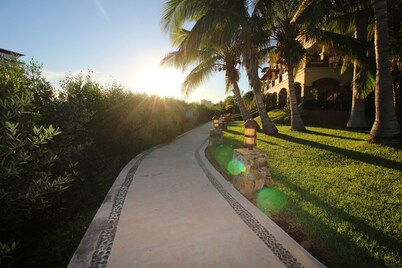 Amazing Marina and Golf Residence in paradise