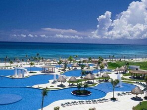 Indoor pool - Es una habitación como si fuera un departamento (Playa del Carmen, Riviera Maya, Quintana)