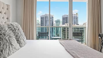 1 bedroom, in-room safe, desk, iron/ironing board