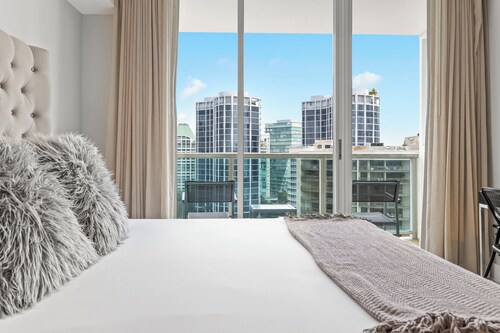 Newly Remodeled Studio at Miami Hotel - Parking included