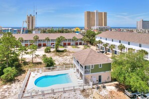 Pool | Outdoor pool