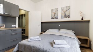 Deluxe Studio Suite