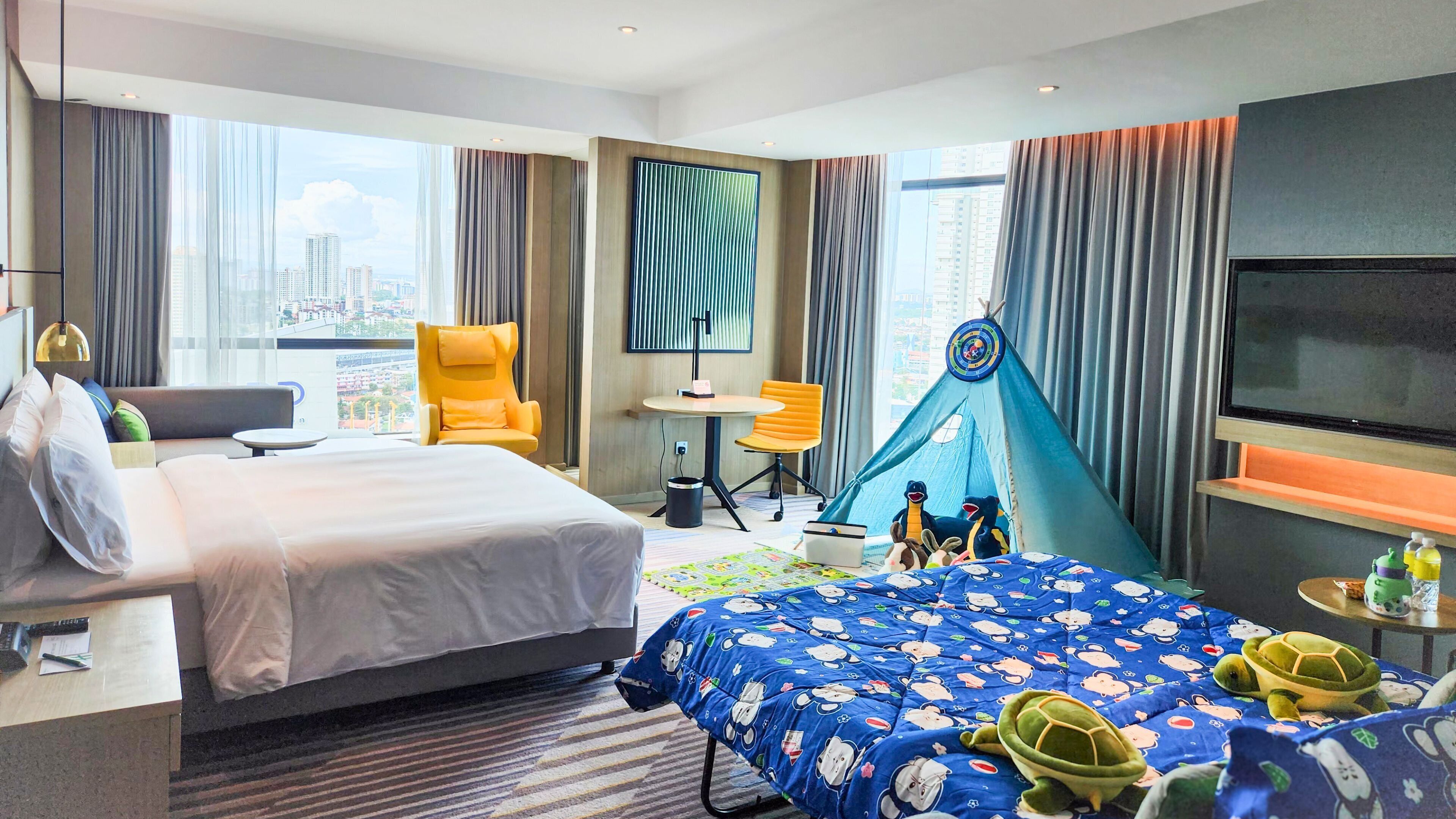 Suite, 1 Tempat Tidur King (Sofa bed, Kids Theme) | Minibar, brankas, meja kerja, dan ruang kerja ramah laptop