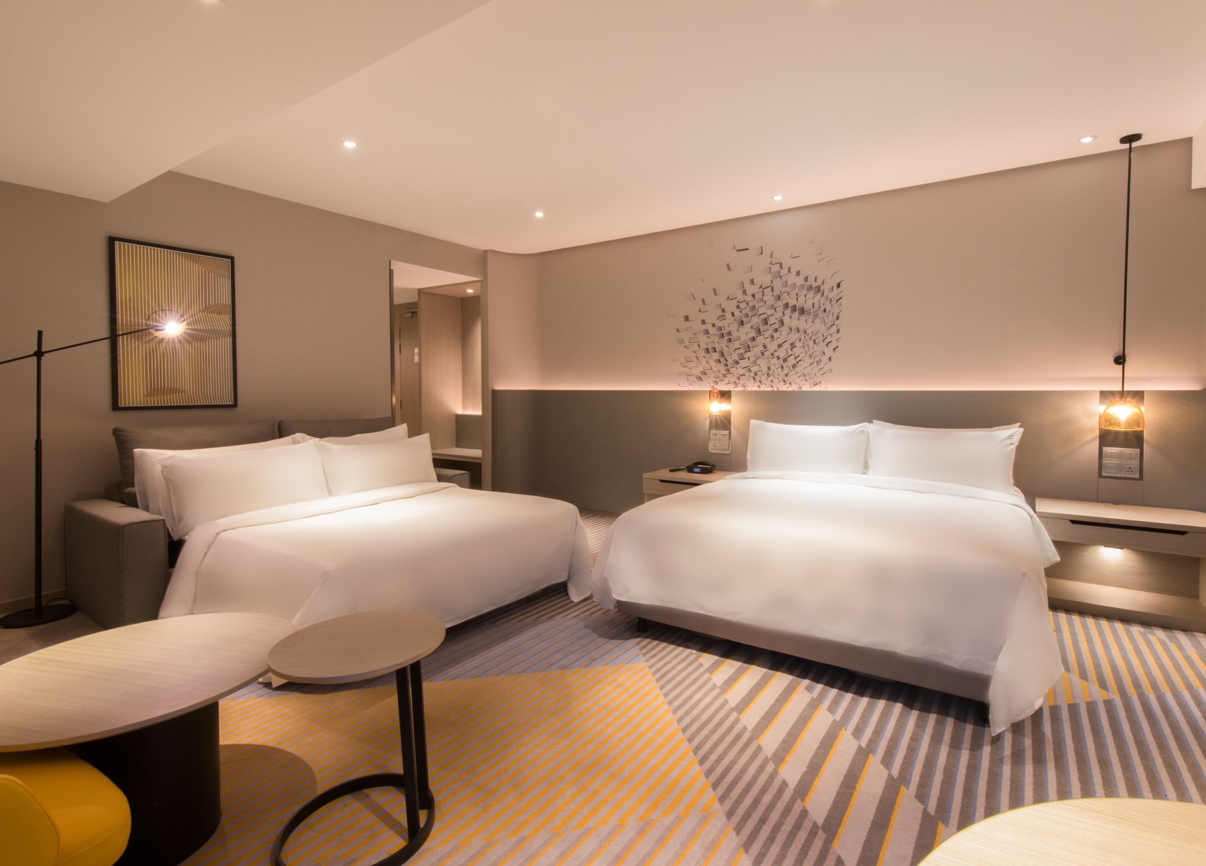 Bar mini, peti besi dalam bilik, meja, ruang kerja komputer riba 