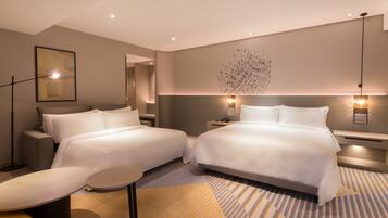 Minibar, két bảo mật tại phòng, bàn