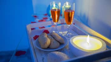 Room, 1 Bedroom, Balcony, City View | 1 bedroom, minibar, soundproofing