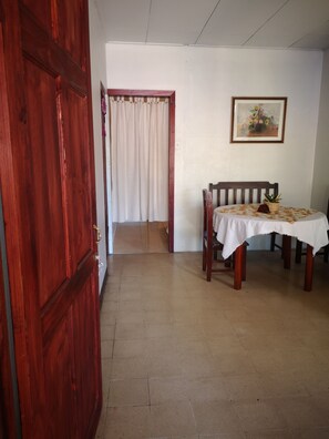 1 bedroom, WiFi, bed sheets