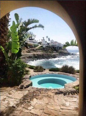 Outdoor pool, a heated pool - papas &beer 9 min most exclusive Condo (Rosarito)