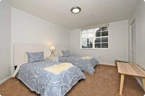 2 bedrooms, iron/ironing board, travel cot, free WiFi