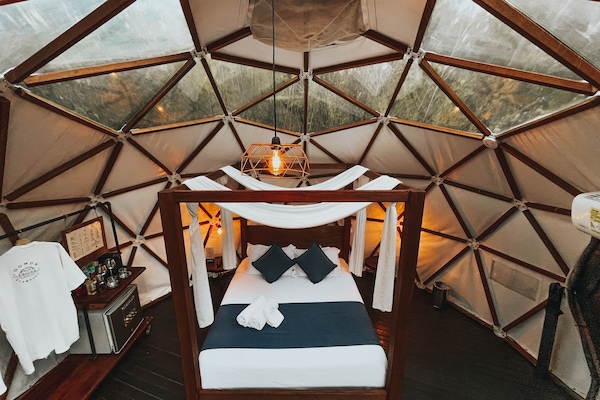 Comfort Double Room, 1 King Bed, Hot Tub | Egyptian cotton sheets, premium bedding, down duvets, pillow-top beds
