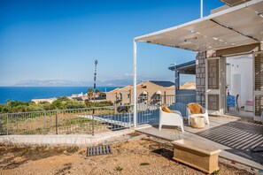 开间, 多间卧室, 吸烟房, 阳台 | 用餐