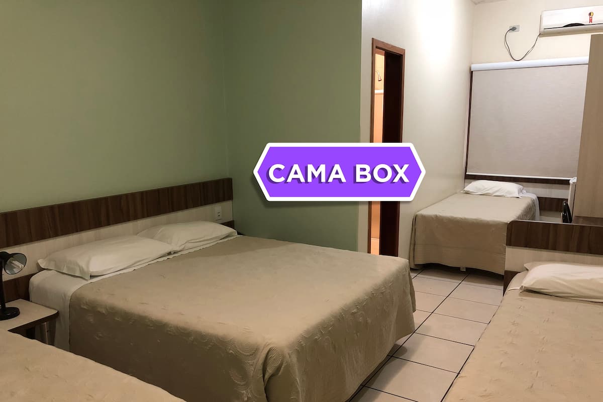 Habitación familiar | Escritorio, espacio para trabajar con laptop y wifi gratis 
