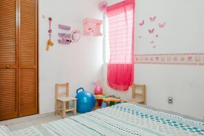 3 bedrooms, WiFi