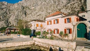 Front of property - Casa Pasinovic (Kotor)