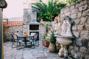 BBQ/picnic Area - Casa Pasinovic (Kotor)