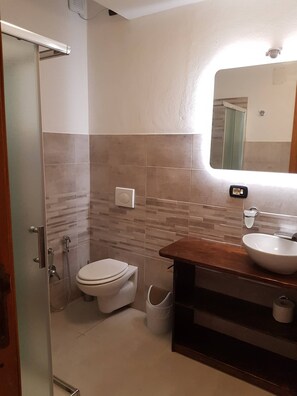 Maison, 4 chambres, fumeurs, balcon | Salle de bain | Sèche-cheveux