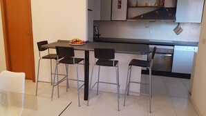Ferienhaus, 4 Schlafzimmer, Raucher, Balkon | Innenbereich