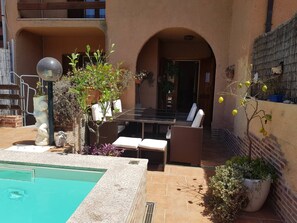 Maison, 4 chambres, fumeur, balcon | Piscine
