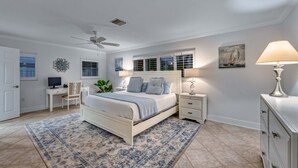 3 bedrooms, iron/ironing board, WiFi (free), bed sheets - Blu Sky Cottage | Waterfront Pool Home, Resort-Style Backyard, Near Siesta Key Village (Siesta Key)
