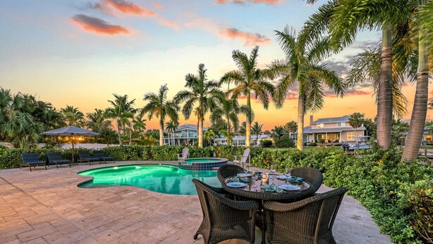 A heated pool - Blu Sky Cottage | Waterfront Pool Home, Resort-Style Backyard, Near Siesta Key Village (Siesta Key)