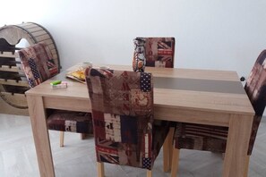 Dining - Maljevic Apartments no. 2 (Bar)