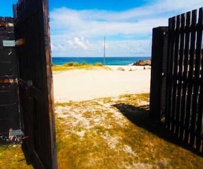 Beach - Escuela de Surf y Hostel Baldaio (Carballo)