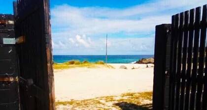 Escuela de Surf y Hostel Baldaio