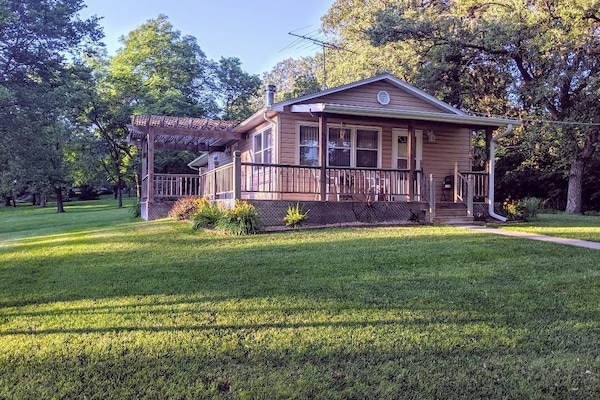 This newly renovated cabin boasts a beautiful wrap around deck to enjoy nature!