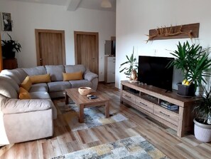 TV - Maljevic Apartments no. 5 (Bar)