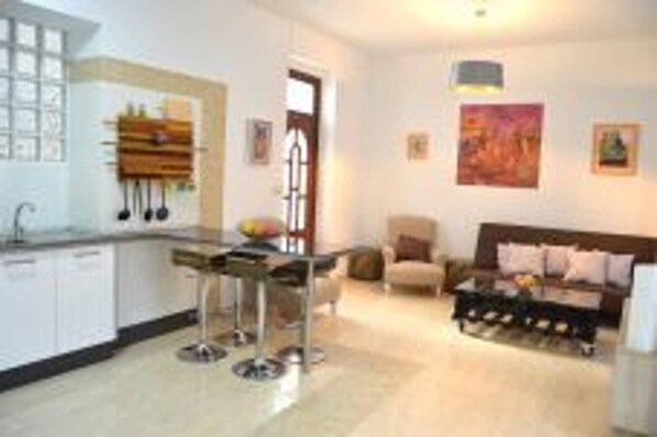 Dining - Good Companies Veedor Apartment (Cádiz)