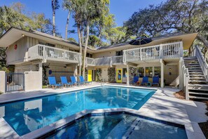 Unclassified image, 2 of 66, button