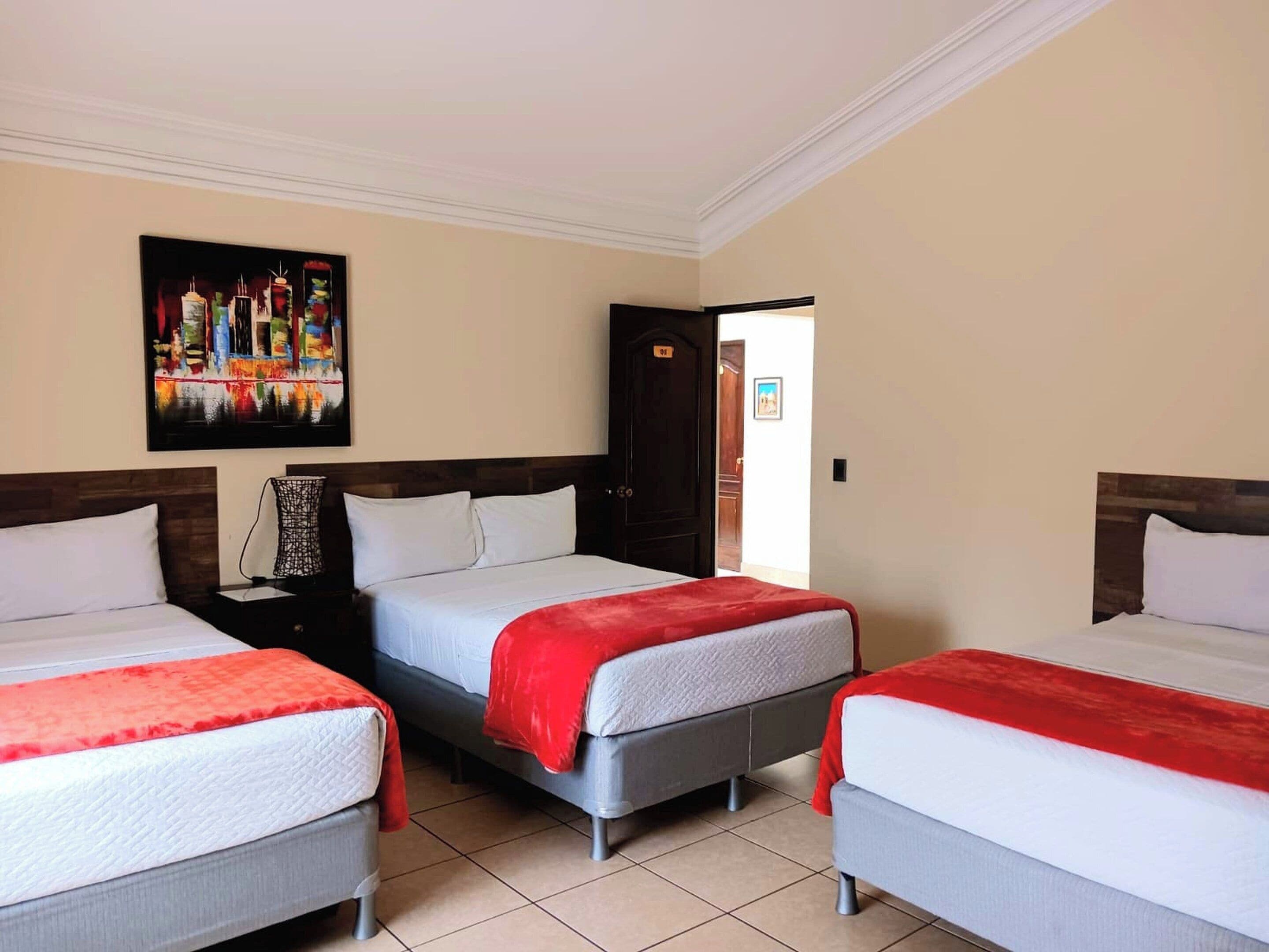 traditional triple room | minibar, free wifi