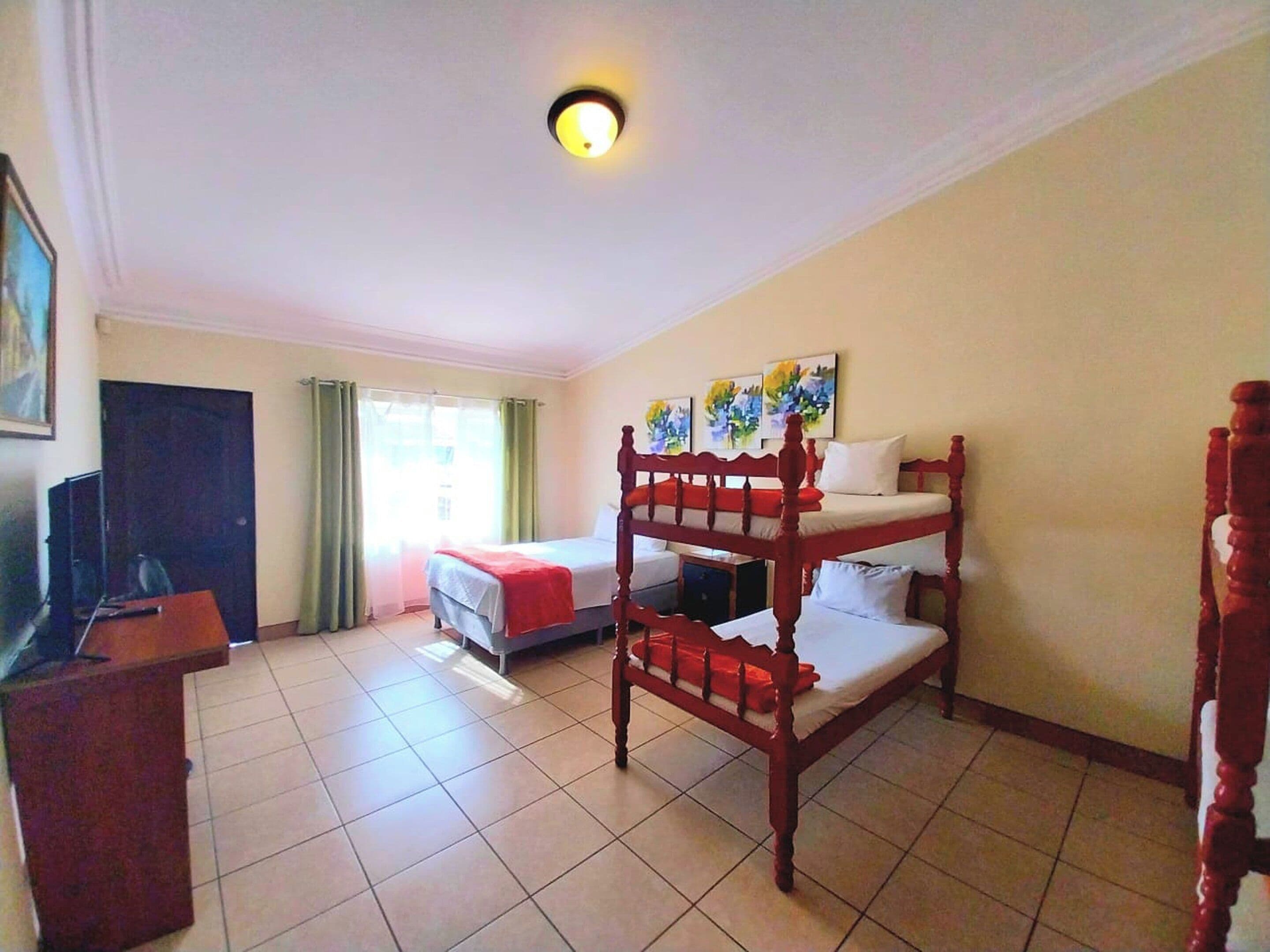 economy triple room | minibar, free wifi