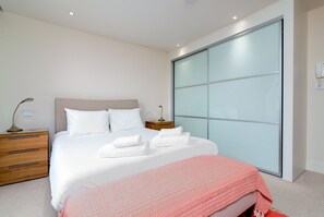 1 bedroom, desk, iron/ironing board, internet - GuestReady - Spacious Apartment in Clapham Town (London)