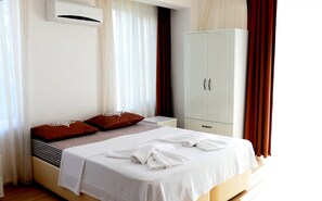 Vila família | Individualmente decorados, escrivaninha