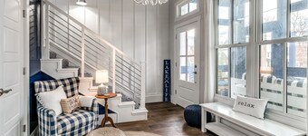 Carlton Landing! Gorgeous Home on Redbud Park