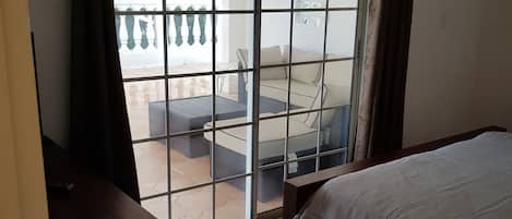 3 slaapkamers, een kluis op de kamer, een strijkplank/strijkijzer