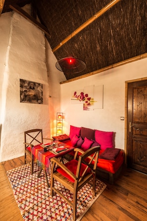 Interior - The Manor of Coutable (Campbon)