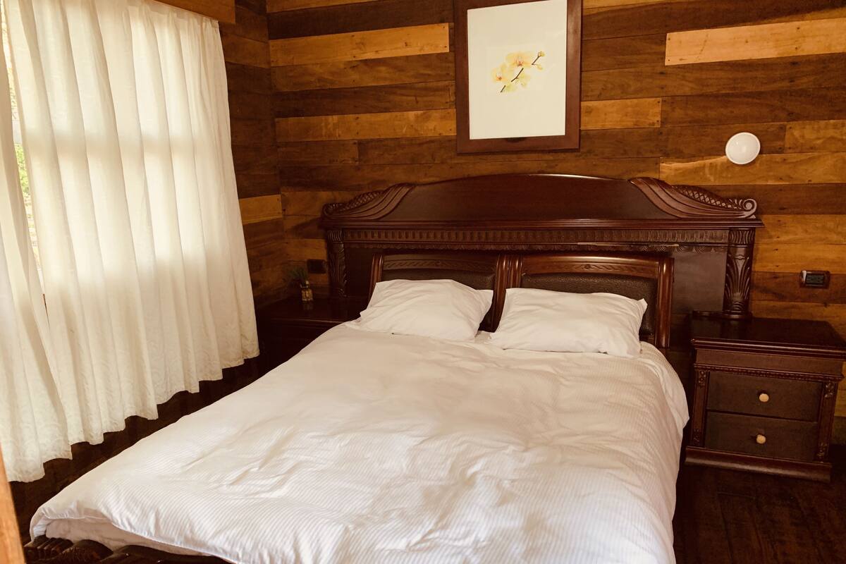 Dormitório compartilhado (Habitacion 5) | Ferros/tábuas de passar roupa, roupa de cama