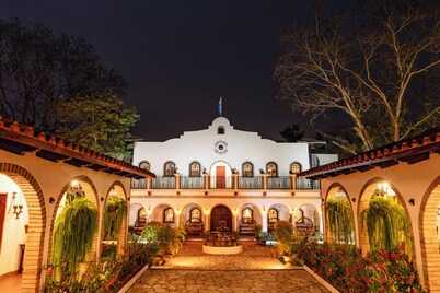 Lujosa Hacienda Colonial Española