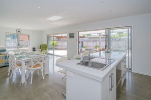 Fridge, microwave, dishwasher, toaster