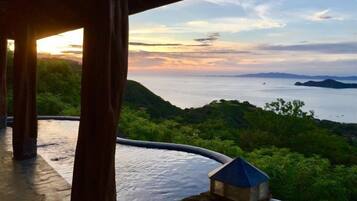 Vila Mewah, 2 kamar tidur, kolam renang pribadi, pemandangan samudra | Pemandangan perairan