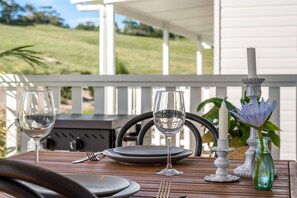 Poppy Cottage | Lake view - Forget Me Not Farm Cottages (Coopers Shoot)