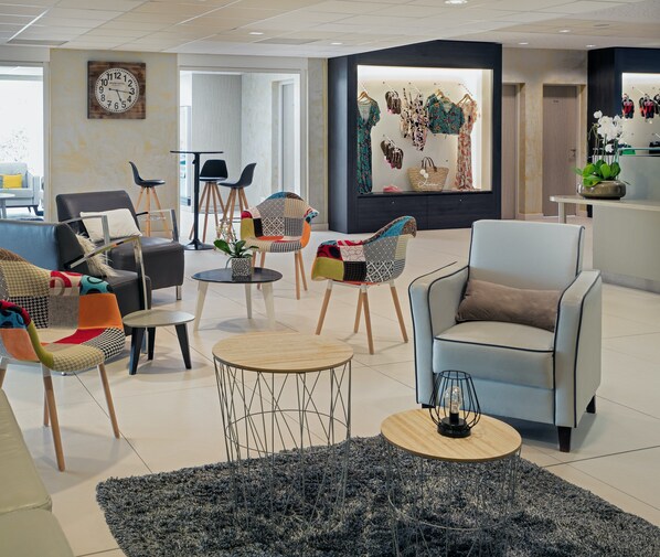 Lobby - 300m de la Plage ! Spa + Piscine + Wi-Fi Gratuit (Saint-Jean-de-Monts)