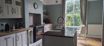 Working Away? Georgian Home, by Headingley Stadium, University of Leeds & Arena.