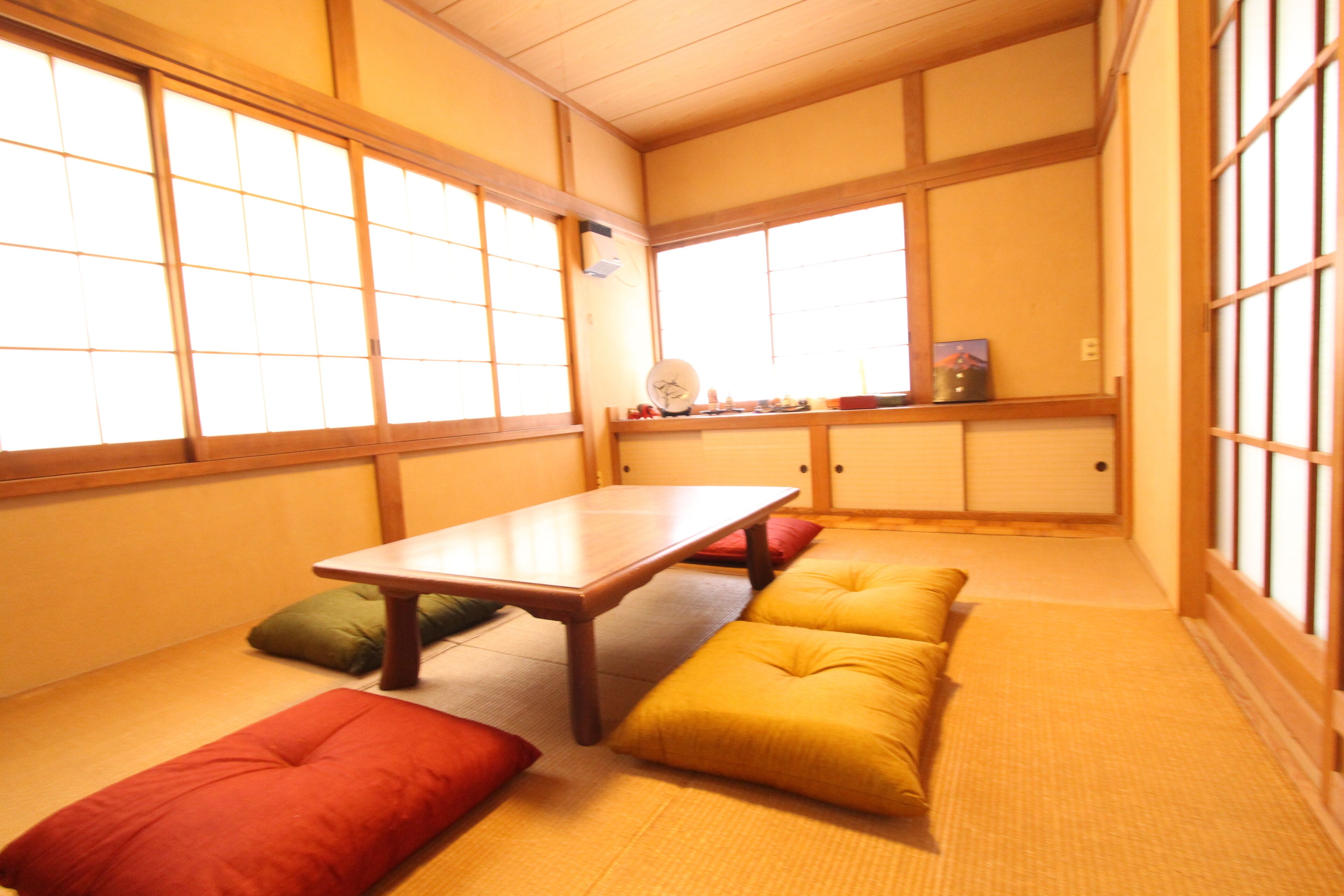 公寓 | 4 多间卧室、办公桌、熨斗/熨衣板、免费 WiFi