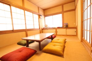 公寓 | 4 多间卧室、办公桌、熨斗/熨衣板、免费 WiFi